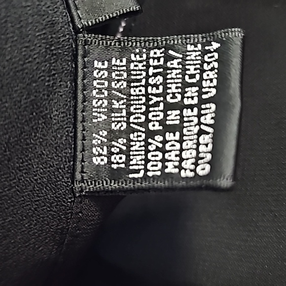 Dana Buchman chiffon wrap blouse with raised velvet flaral size 4. Beautiful - Picture 10 of 13